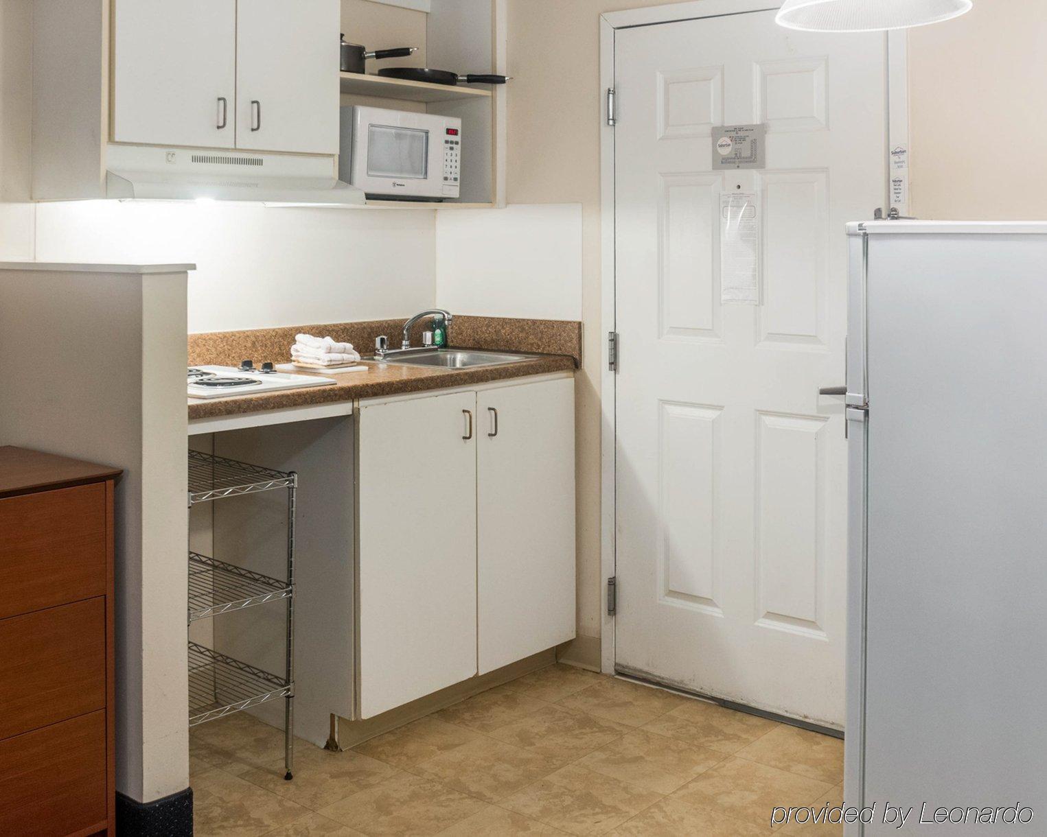 Studio 6-Hampton, Va - Langley Afb Area Exterior photo