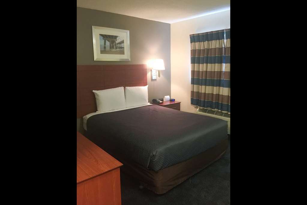 Studio 6-Hampton, Va - Langley Afb Area Room photo